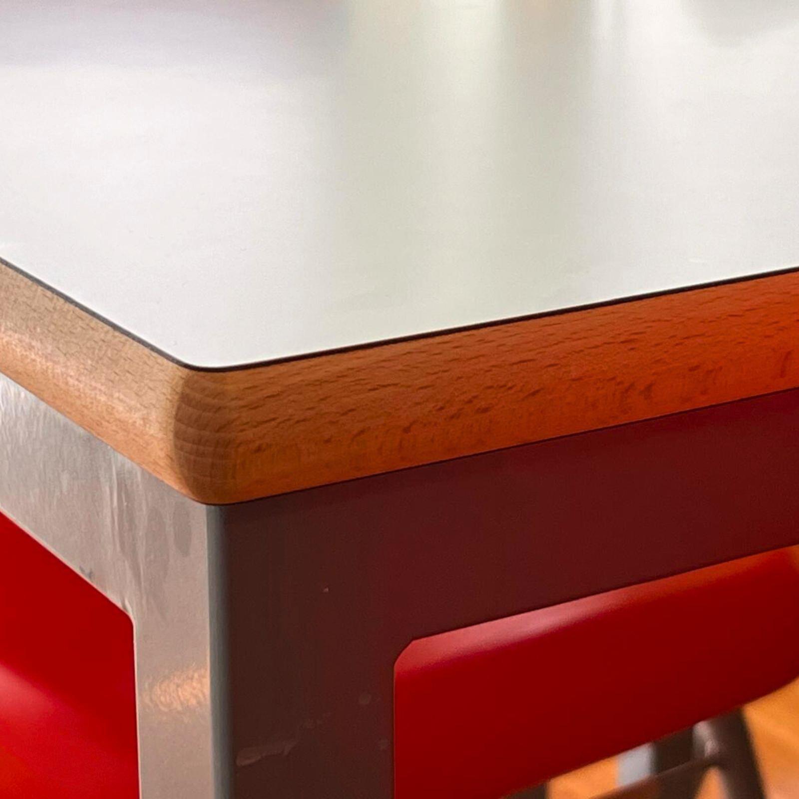 Kvalitetni blagavaonski stolovi