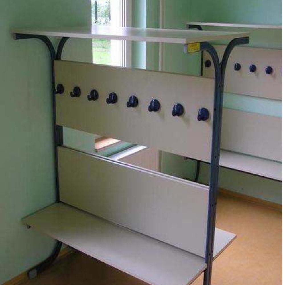 Samostojeca garderoba