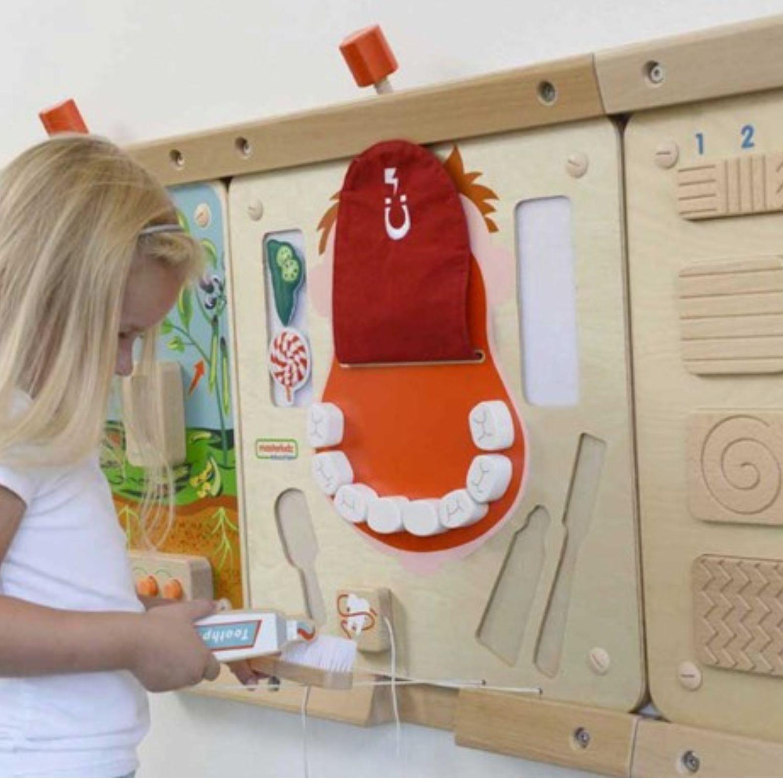 Interaktivna ploca - perimo zube