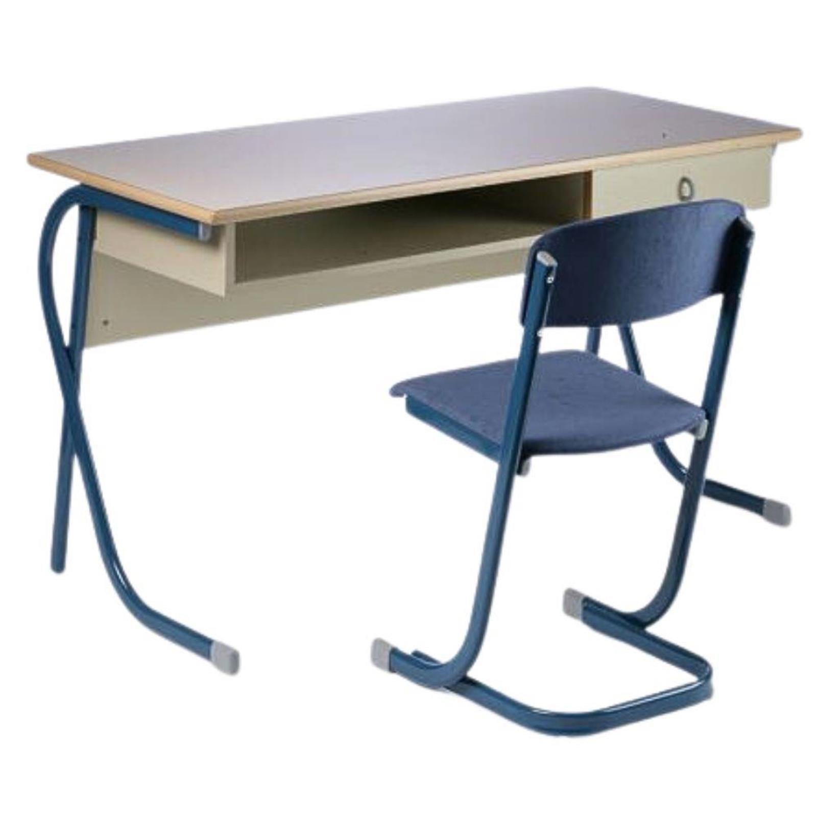 Juventa katedra s plavim metalom