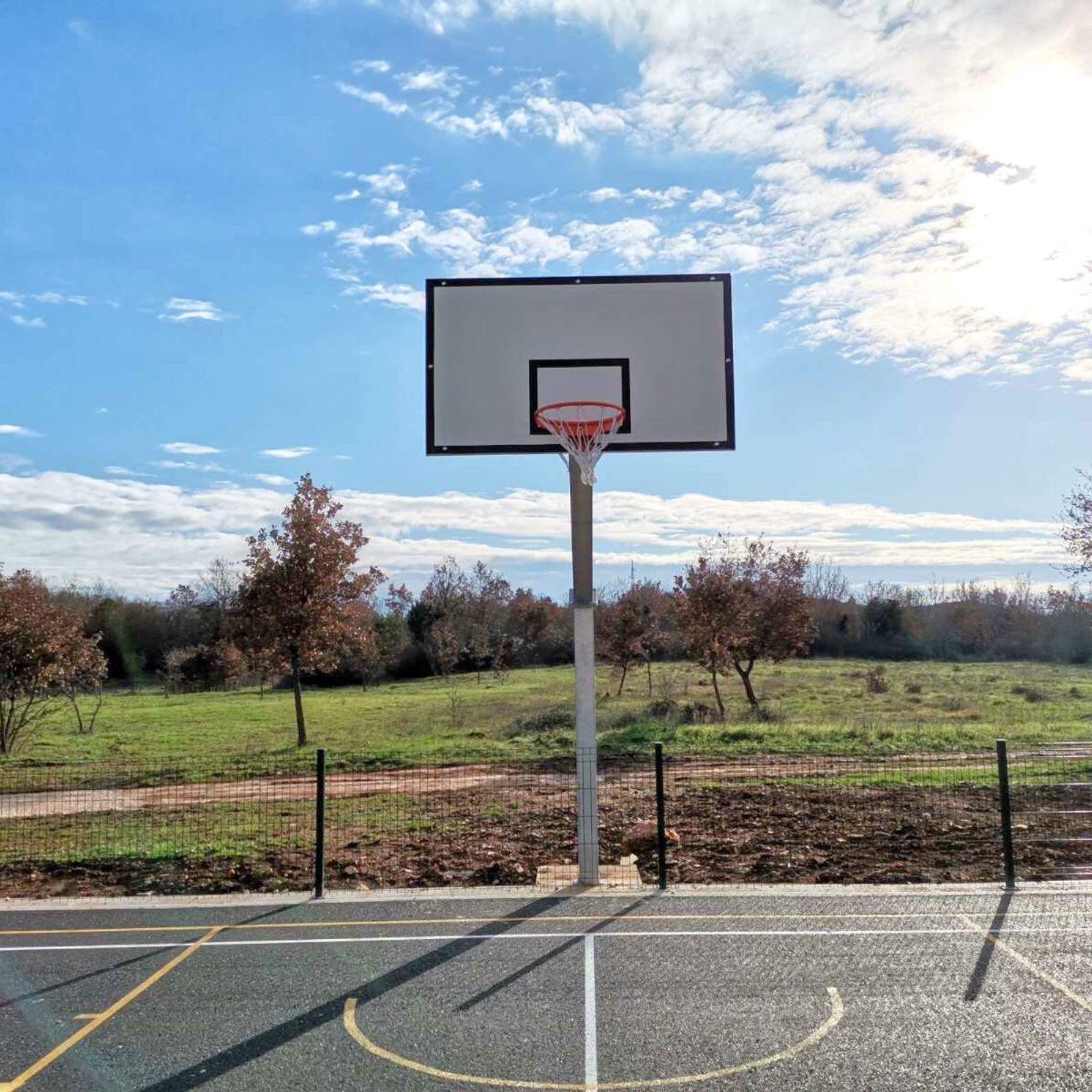 Košarkaška konstrukcija izbocena - 225 cm