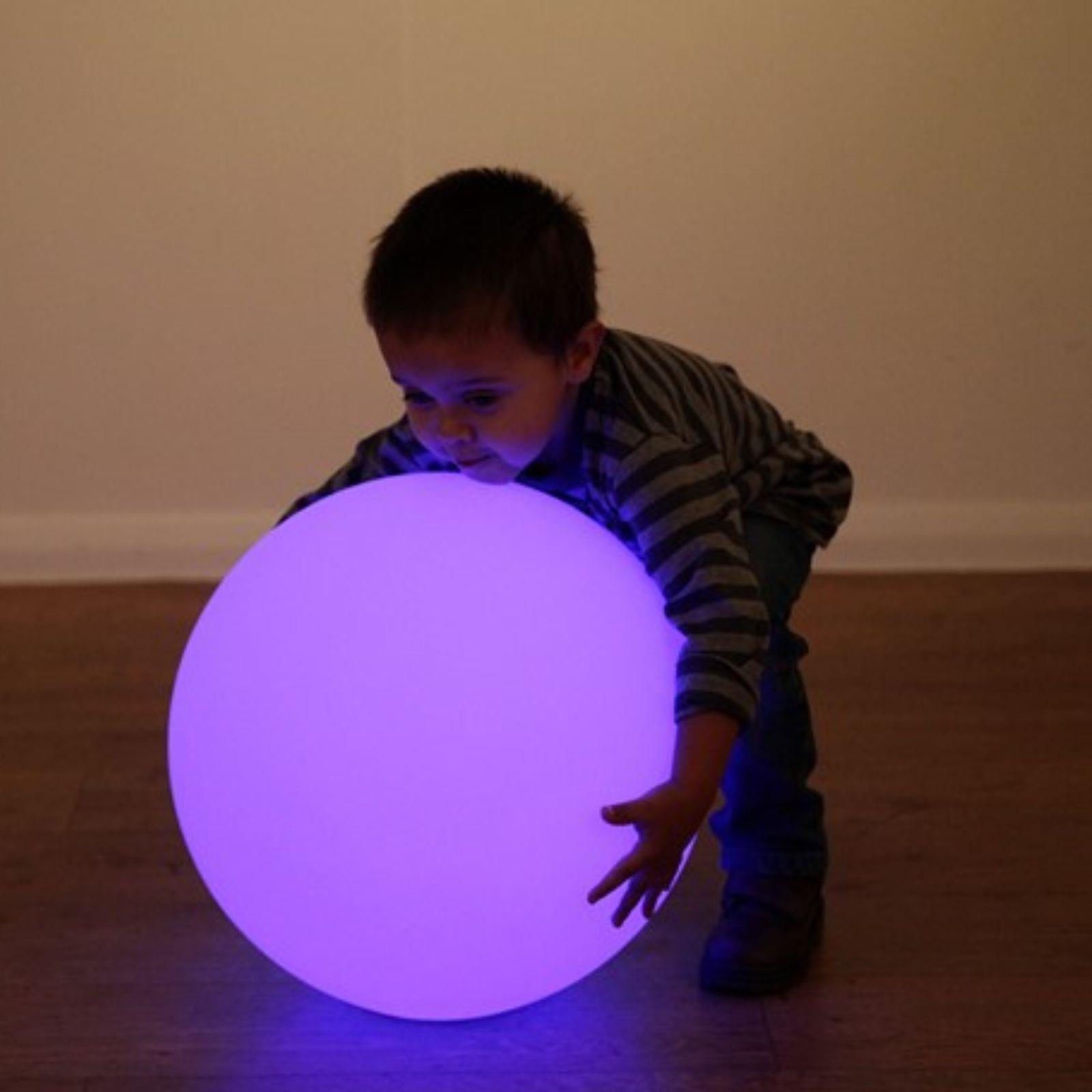 Kugla velika svjetleca s izmjenom boja