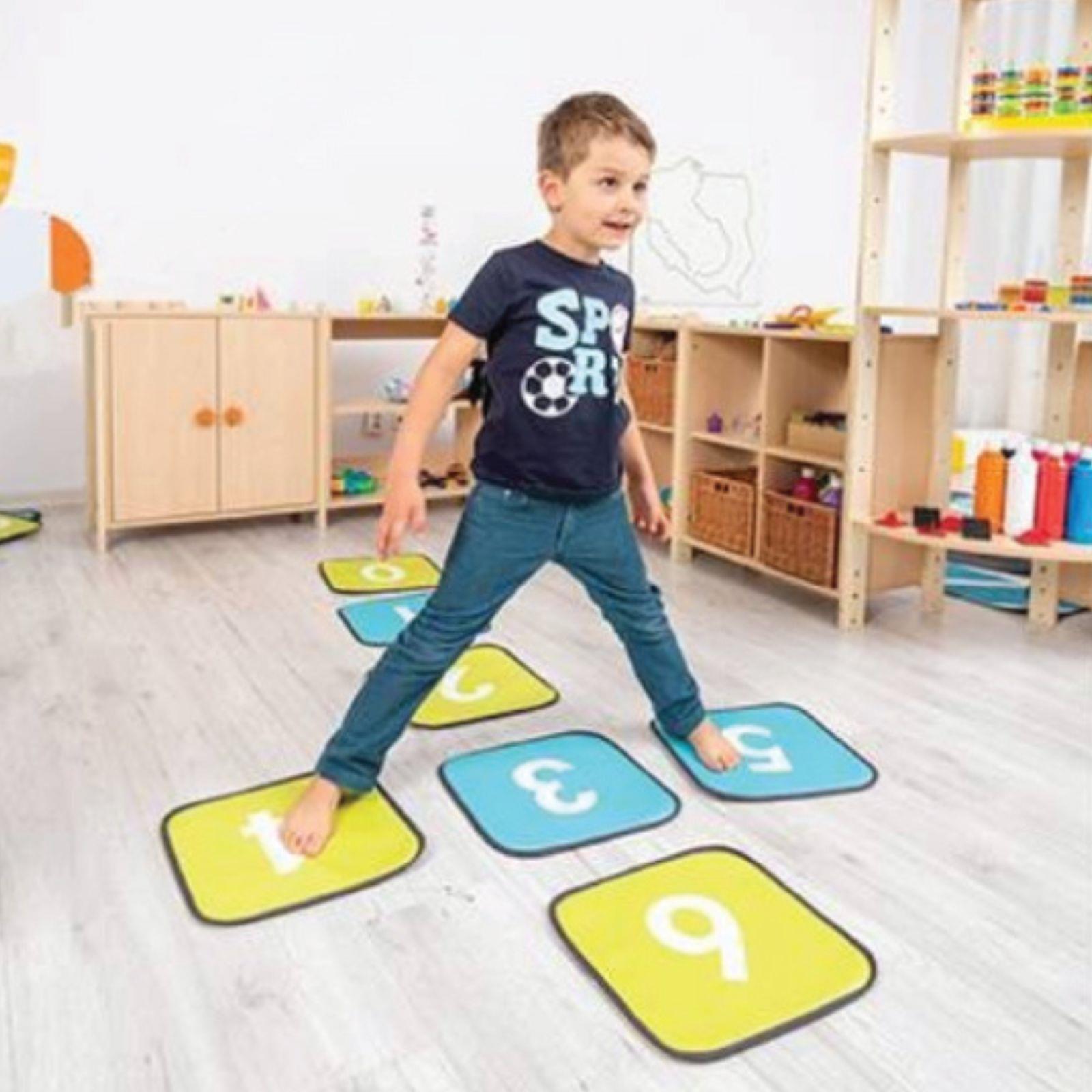 Kvadratni jastucici sa brojevima