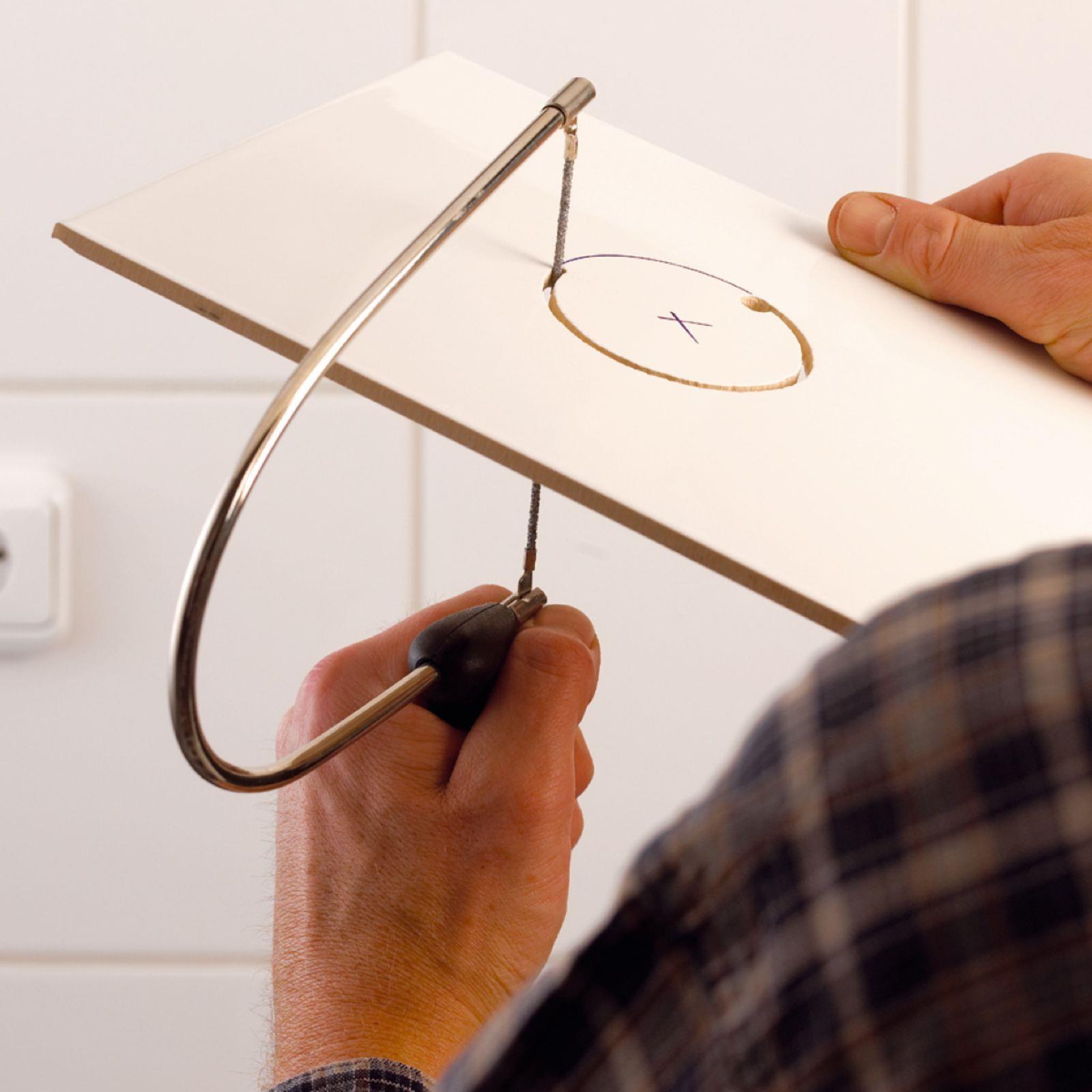 Pila za staklo i plocice s ergonomskom ruckom