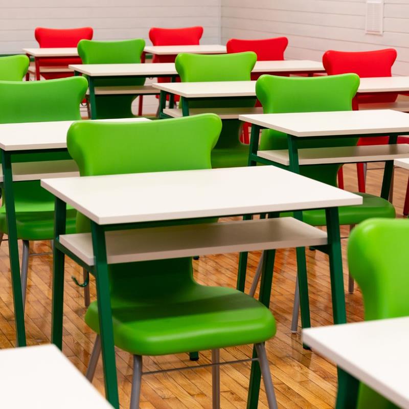 Stol jednosjed Novi Klasik za ucenike