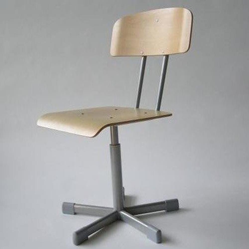 Vrtljivi stolac s naslonom